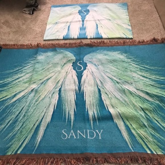 ANGEL PERSONALIZED "SANDY" THROW W/MATCHING PILLOWCASE. USA - Picture 1 of 5